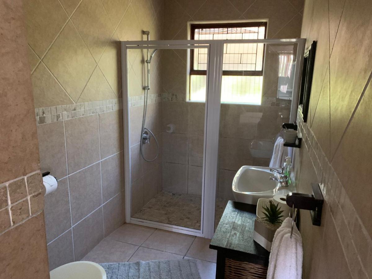 Villa Mariss Guesthouse Kraaifontein 외부 사진