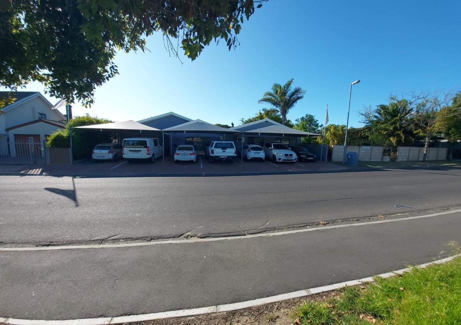 Villa Mariss Guesthouse Kraaifontein 외부 사진